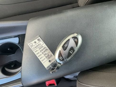 Certified 2024 Hyundai Elantra SEL w/ Convenience Package FWD image 31