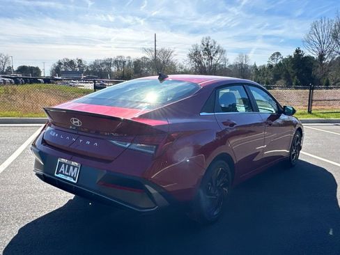 New 2026 Hyundai Elantra SEL Sport image 5