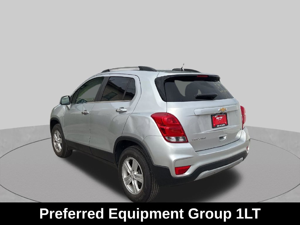 Used 2017 Chevrolet Trax LT w/ LT Convenience Package AWD/4WD image 3