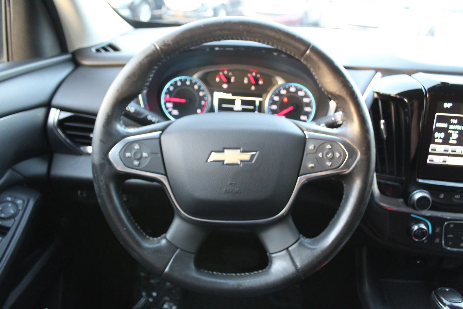 Used 2019 Chevrolet Traverse LT FWD image 18
