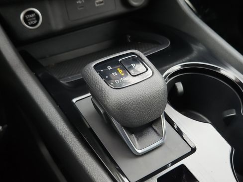 Certified 2023 Nissan Rogue SV image 14