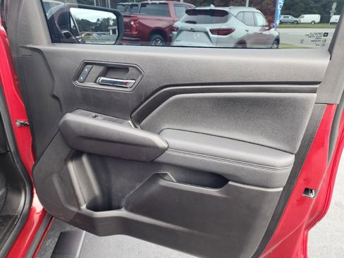 Used 2024 GMC Canyon Elevation w/ Convenience Package image 12