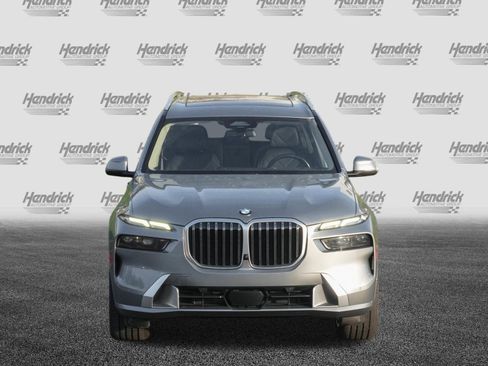 Used 2024 BMW X7 xDrive40i image 3