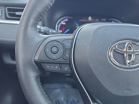 Used 2022 Toyota RAV4 Limited image 22