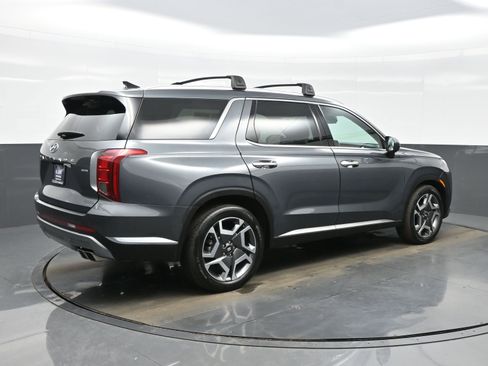 Used 2023 Hyundai Palisade Limited image 6