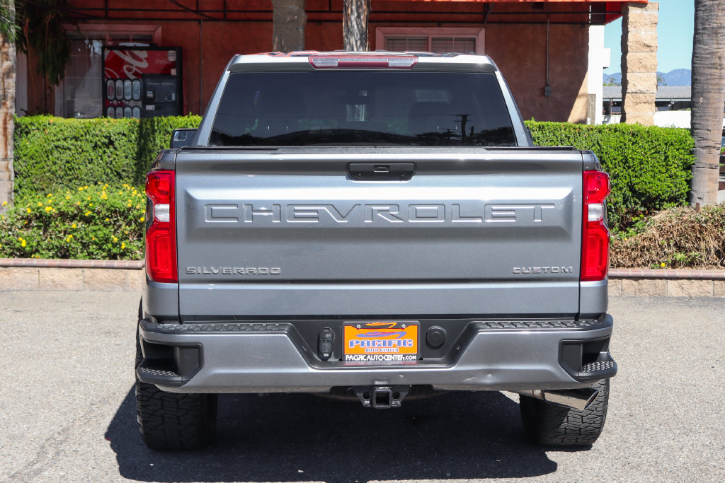 Used 2019 Chevrolet Silverado 1500 Custom w/ Custom Convenience Package AWD/4WD image 7