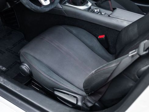 Used 2017 MAZDA MX-5 Miata Club w/ Brembo/BBS Package image 64