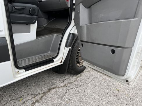 Used 2013 Mercedes-Benz Sprinter 2500 image 24
