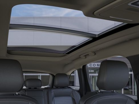 New 2026 Lincoln Nautilus Reserve AWD/4WD image 22