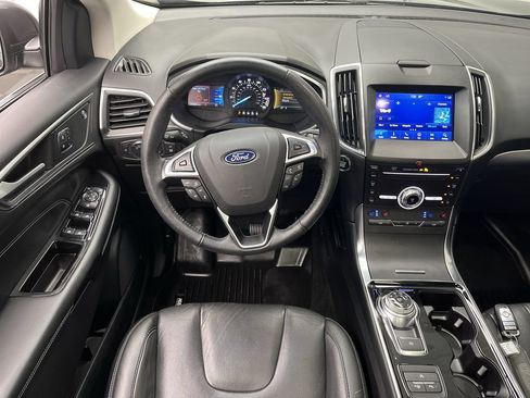 Certified 2019 Ford Edge Titanium w/ Equipment Group 301A FWD image 15