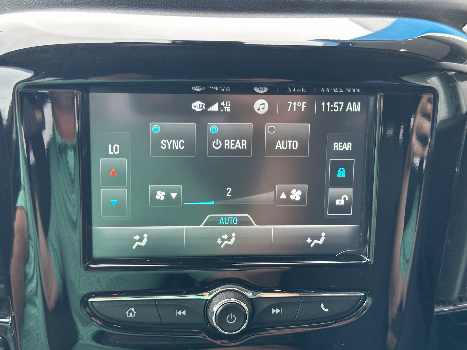 Used 2018 Chevrolet Traverse LS AWD/4WD image 24