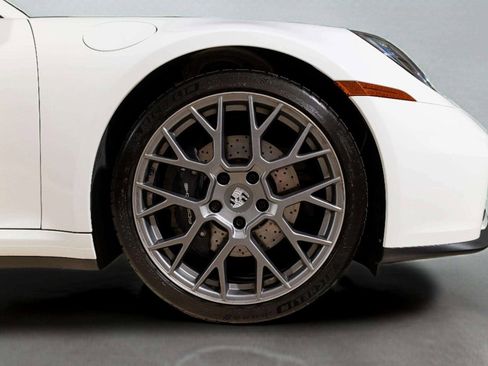 Used 2025 Porsche 911 Carrera RWD image 48
