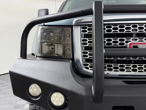 Used 2011 GMC Sierra 3500 Denali AWD/4WD image 4