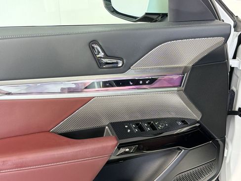 Used 2024 BMW 740i RWD image 13