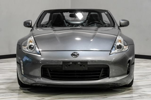 Used 2016 Nissan 370Z Touring Sport RWD image 7