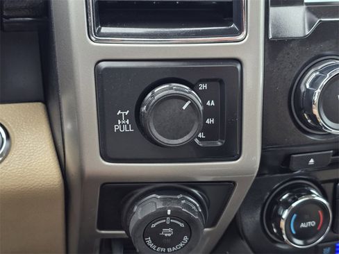 Used 2017 Ford F150 Lariat image 22