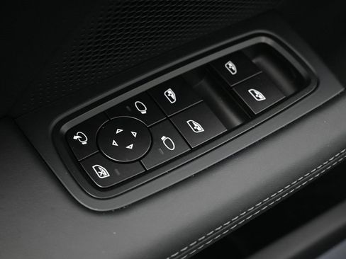 New 2026 Porsche Taycan image 19