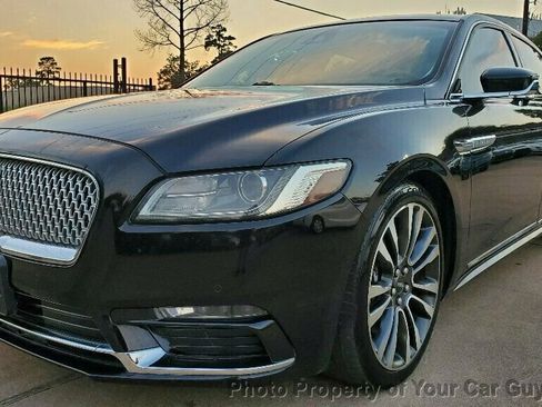 Used 2019 Lincoln Continental Select w/ Continental Climate Package image 2