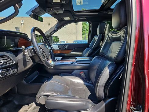 Used 2019 Lincoln Navigator Reserve AWD/4WD image 15