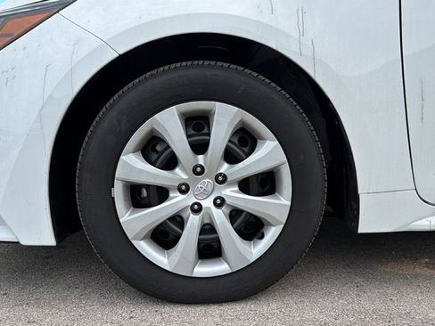 Used 2025 Toyota Corolla LE image 10