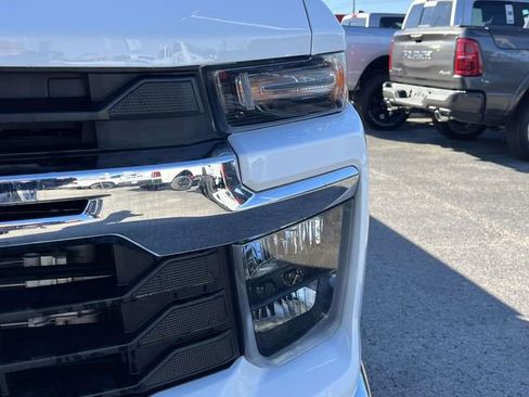 Used 2024 Chevrolet Silverado 2500 LT image 9