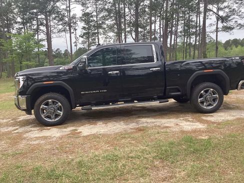 New 2026 GMC Sierra 2500 SLT w/ SLT Premium Package AWD/4WD image 2
