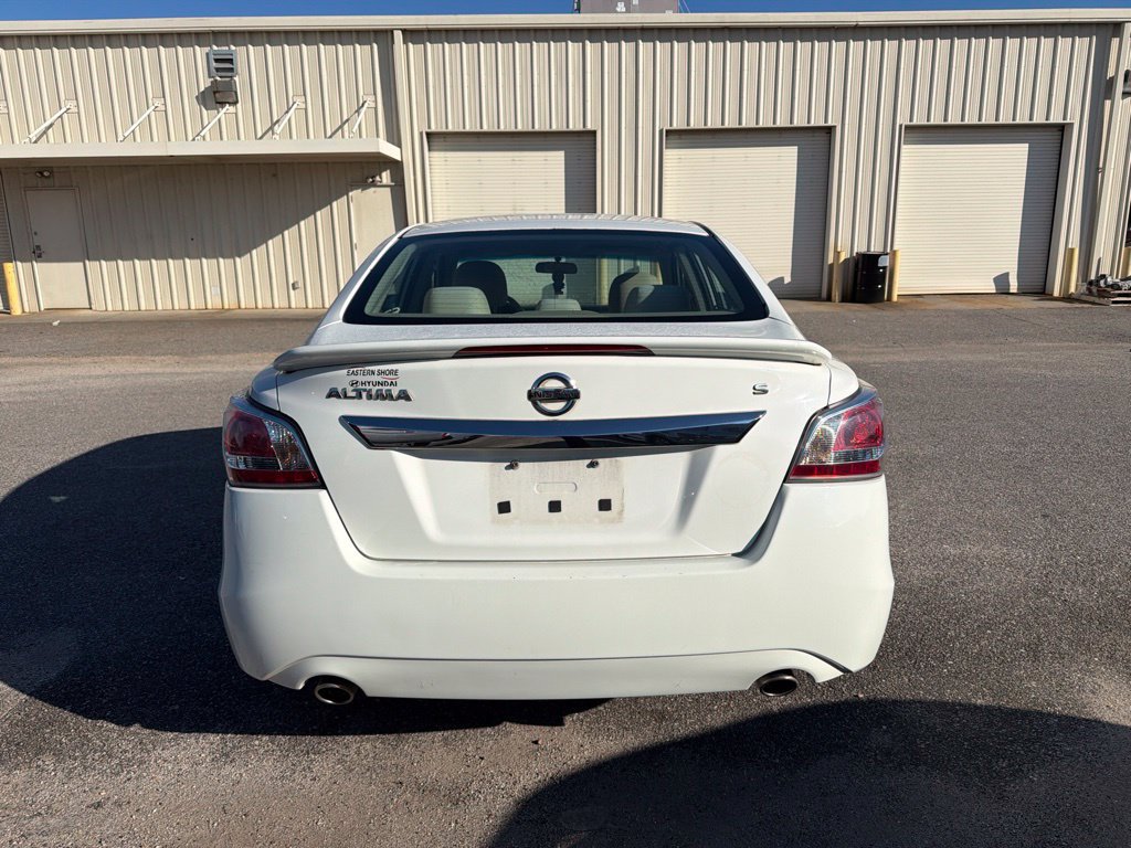 Used 2015 Nissan Altima 2.5 S w/ Sport Value Package FWD image 8