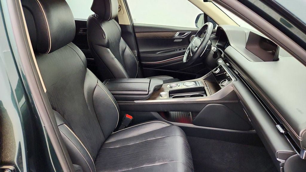 Used 2022 Genesis GV80 2.5T w/ Prestige Package 05 RWD image 26