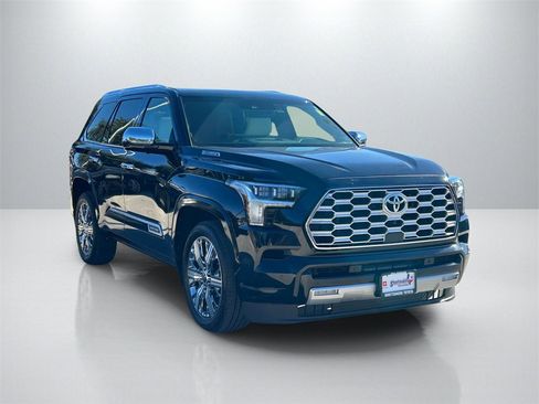 Used 2024 Toyota Sequoia Capstone image 3