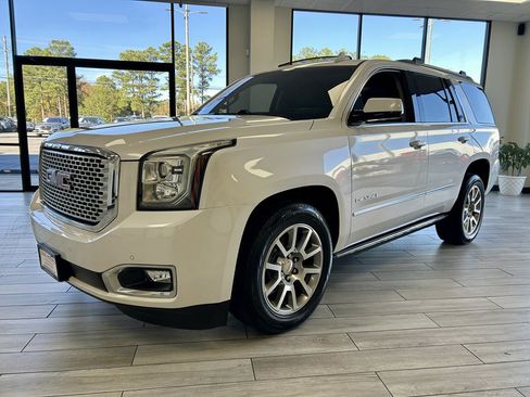 Used 2016 GMC Yukon Denali w/ Open Road Package AWD/4WD image 3