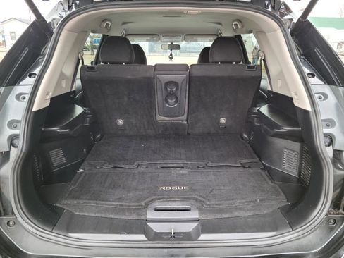 Used 2016 Nissan Rogue SV w/ SV Premium Package image 16