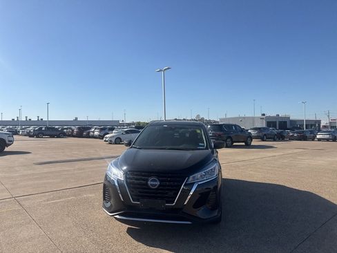 Certified 2023 Nissan Kicks S image 6