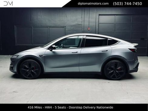 Used 2026 Tesla Model Y Performance AWD/4WD image 3