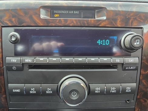 Used 2015 Chevrolet Impala LTZ image 12