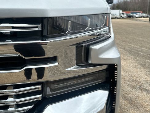 Used 2020 Chevrolet Silverado 1500 LT w/ Trailering Package image 9