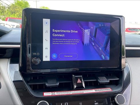 Used 2025 Toyota Corolla LE image 32