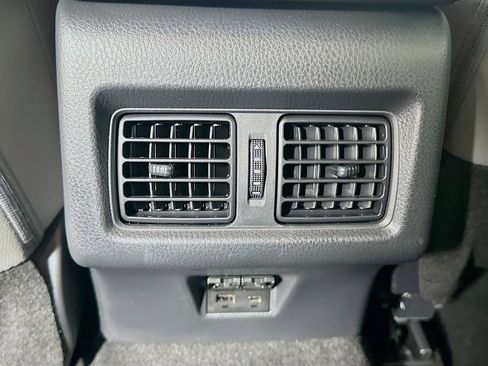 Used 2025 Toyota Camry SE image 25