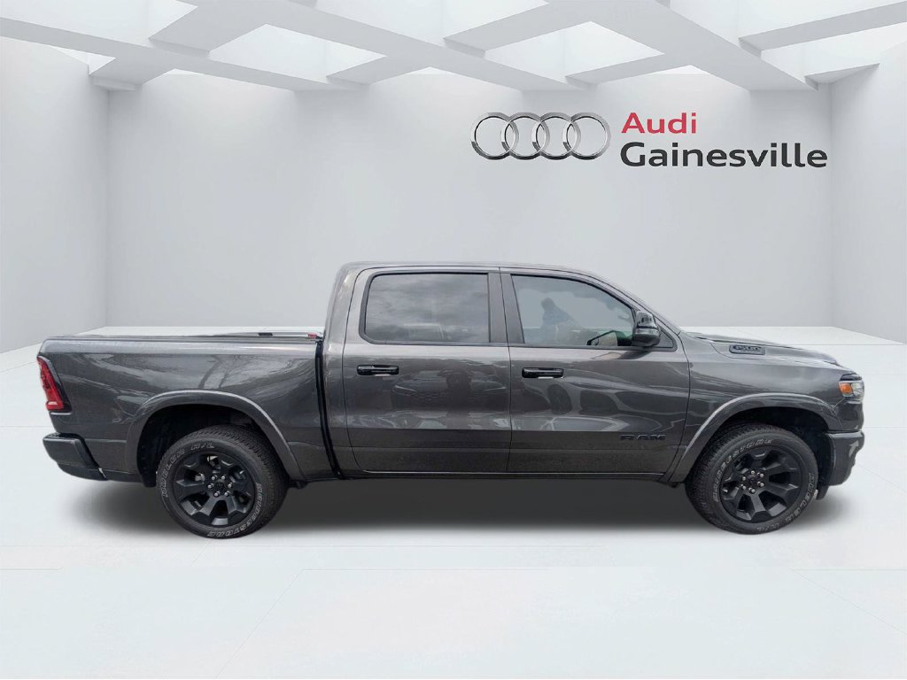 Used 2025 RAM 1500 Big Horn AWD/4WD image 2