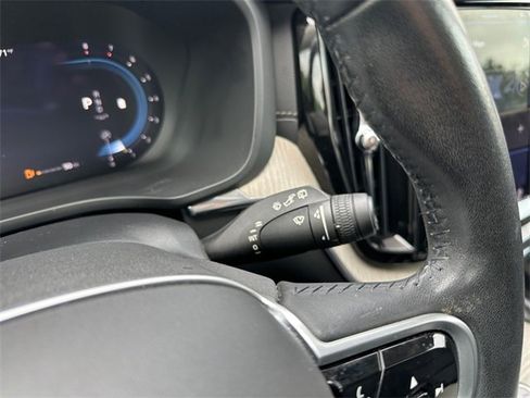 Used 2022 Volvo XC60 B5 Inscription w/ Protection Package Premier image 25