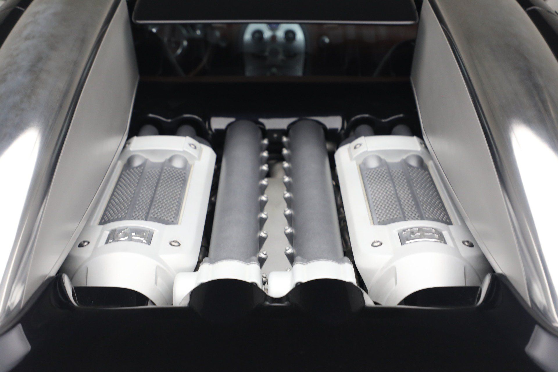 Used 2006 Bugatti Veyron AWD/4WD image 30