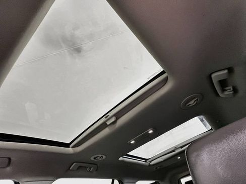 Used 2019 GMC Acadia SLT w/ Black Edition FWD image 29