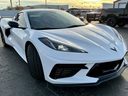 Used 2023 Chevrolet Corvette Stingray w/ Z51 Performance Package image 3