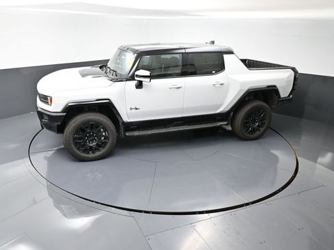 New 2025 GMC Hummer EV 2X image 42