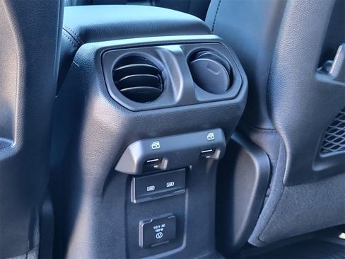 New 2025 Jeep Wrangler Unlimited Rubicon image 19