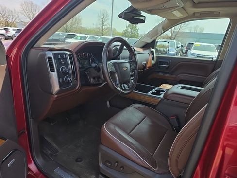 Used 2018 Chevrolet Silverado 1500 High Country image 18