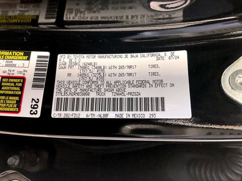 Used 2024 Toyota Tacoma TRD Off-Road image 37