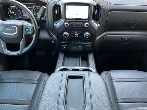 Used 2020 GMC Sierra 1500 Denali w/ Denali Premium Package AWD/4WD image 3