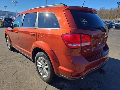 Used 2014 Dodge Journey SXT w/ Flexible Seating Group image 5
