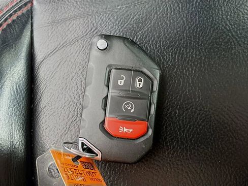 Used 2018 Jeep Wrangler Unlimited Rubicon AWD/4WD image 30