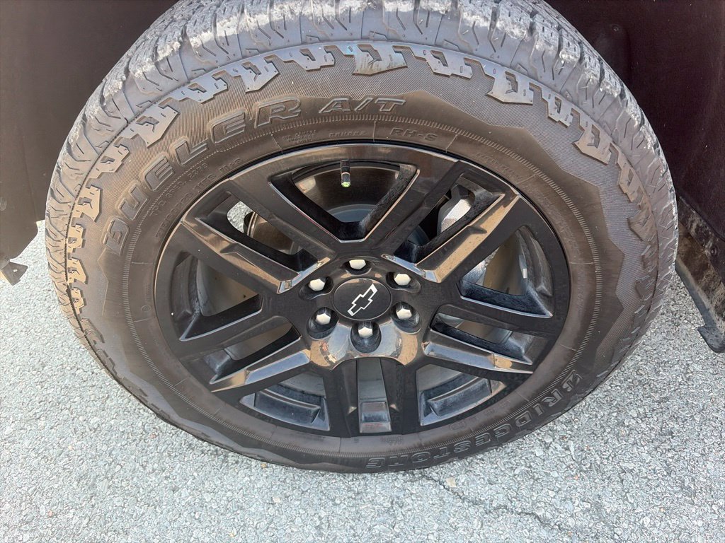 Used 2024 Chevrolet Silverado 1500 Custom Trail Boss w/ Turbomax Blackout Package AWD/4WD image 10